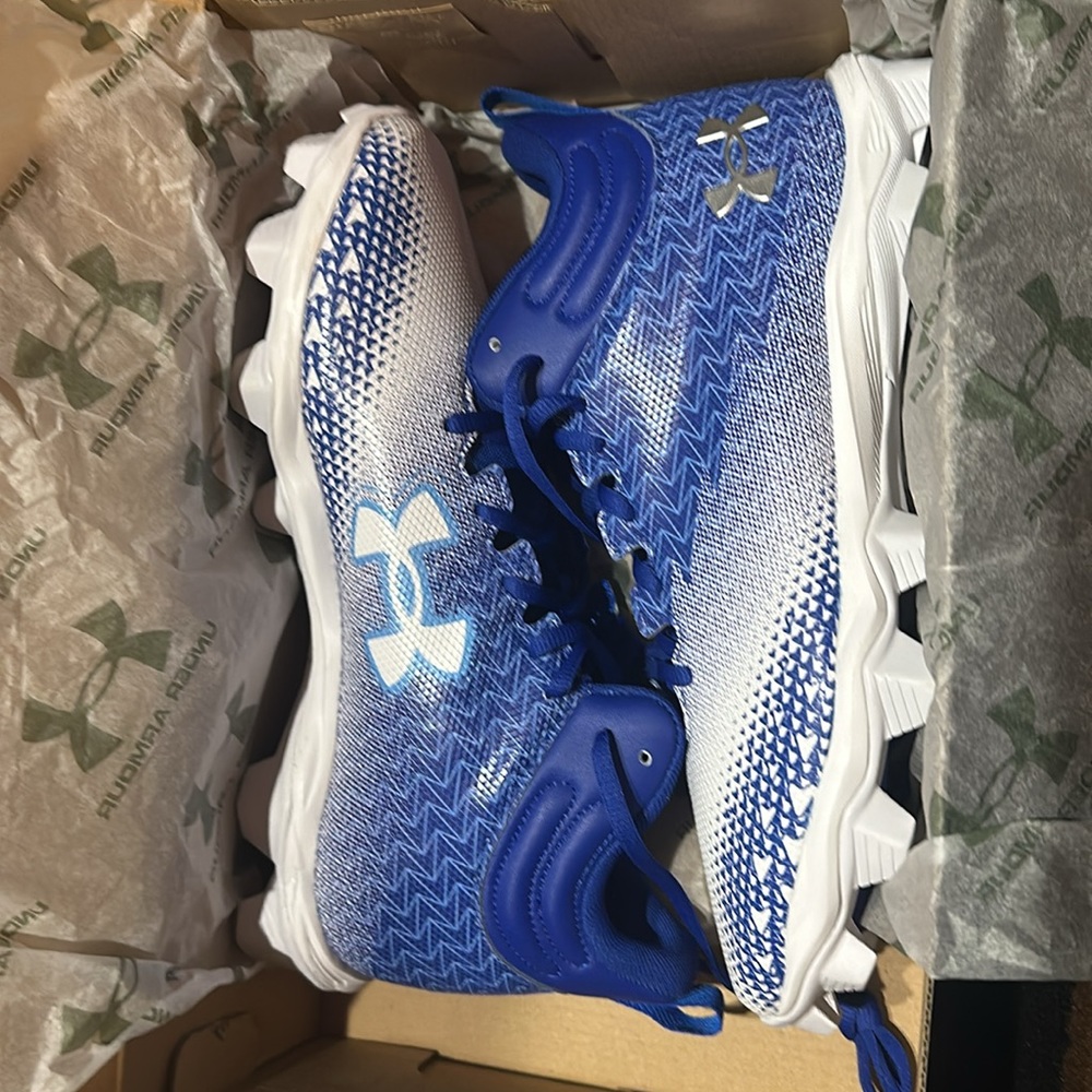 NIB Mens UA Spotlight Fran 3.0 RM Football Cleats